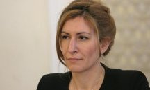 Ангелкова: Случаят с шведа, изритал камериерка, е брутален инцидент, който изобщо не трябва да се допуска