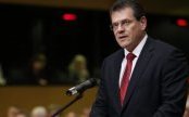 Eврокомисарят Шефчович се цели в президентския пост в Словакия
