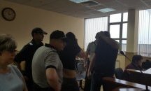 Окончателно оставиха в ареста пловдивските полицаи, обвинени за кражба на цигари