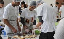 Ученици от гимназията по туризъм ще стажуват на Канарските острови