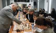 10-годишният Константин Георгиев затрудни шахматната звезда Анатолий Карпов