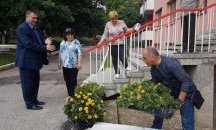 Община Разград осигурява цветя за засаждане за детските градини