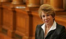 Емилия Масларова пое БСП Хасково