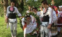 С театър на открито и среща с билкар отбелязват Еньовден в Търговище