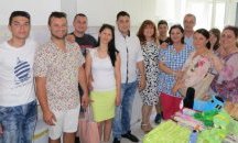 Казанлъшки социалисти дариха постелъчно бельо на болница