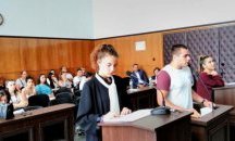 Деветокласници от Пловдив осъдиха свой съученик за марихуана