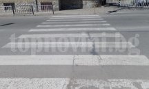 Блъснаха възрастна жена на пешеходна пътека в Сливен