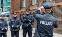 Разюздано празнуване на берлински полицаи беше оправдано с човешка слабост