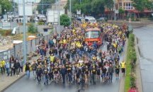 Фенове на “ Ботев ” задържани в Македония - рисували графити