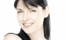 Евгения Калканджиева изпраща новата Мис България на хирург