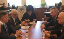 Кирил Ананиев разговаря с председателя на здравната комисия в НС и депутати от ПГ на Обединени патриоти относно проектобюджета на НЗОК