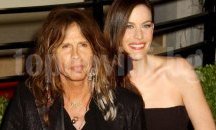 Лив Тайлър разкрива семеен сигнал