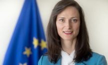Мария Габриел: "Фалшивите новини са политически и обществен проблем"