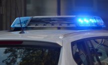 Възрастна жена плати на измамник за фалшив пендар