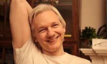 Еквадор лиши наказателно Джулиан Асанж от интернет