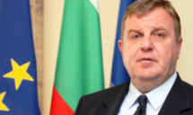 Каракачанов: „Радиомълчанието” по темата с изтребителите е наложително