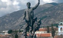 В Карлово продължава поклонението пред делото на Левски