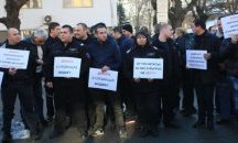 Надзирателите в затворите излязоха на протест