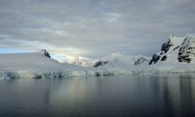Ледената покривка на морето около Антарктида се свива