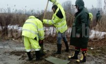 Изграждат диги край бургаското езеро "Вая" (СНИМКИ)