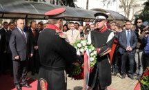 Борисов почете паметта на евреите, депортирани от Македония (СНИМКИ)