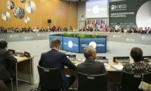 Cвeтoвнaтa иĸoнoмиĸa щe зaпишe нaй-дoбpaтa cи гoдинa oт 2011 г. нacaм