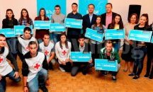 Стартира благотворителната кампания "С тениска на бала" (СНИМКИ)