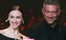 Венсан Касел връчи награда BraVo на Светлана Захарова