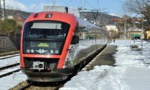 Токов удар спря електричката Хисаря-Карлово