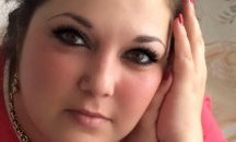 Залятата с киселина жена има сладкарски цех