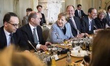 Германският канцлер Ангела Меркел представя приоритетите на кабинета си