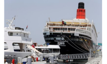 Queen Elizabeth 2 стана хотел в Дубай (СНИМКИ)