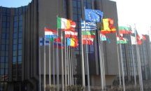 БЕЗ ПРЕТЕНЦИИ: ЕС се изгражда на светло