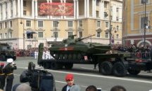 Парадът на Червения площад в снимки и видео