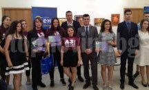 Евродепутатът Асим Адемов награди с посещение в Европейския парламент ученици от Бургас