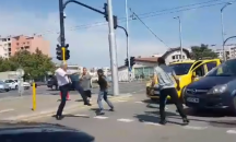 Масов бой в София заради счупена каруца