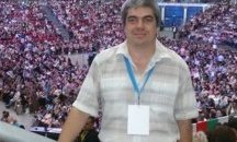 Уволнен учител организира протест в Пловдив