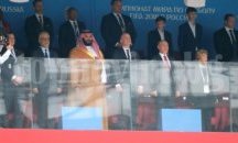 Путин наблюдава лично първата победа на Русия на Световното първенство (СНИМКИ)