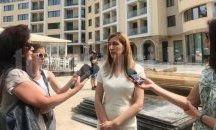 Ангелкова: Община Каварна да спре строителните дейности край плажа