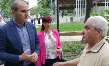 Цветан Цветанов разговаря с жители на Петрич (СНИМКИ)