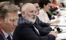 Франс Тимерманс настоя за обща европейска позиция по мигрантския въпрос