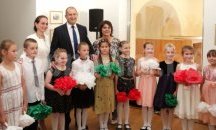 Румен Радев разговаря с българи в Словакия (СНИМКИ)