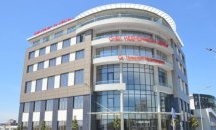 Мъж изстреля сигнална ракета срещу очна клиника в Бургас