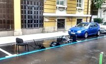 В Бургас пазят места за паркиране...със столове