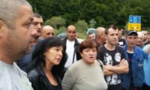 Блокират пътя Смолян-Пловдив заради закриването на прокуратурата