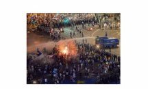Протестът в Букурещ ще продължи, въпреки стотиците ранени