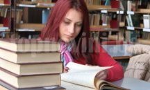 Момичето от Търговище, което прочете 290 книги, не мечтае за чужди истории