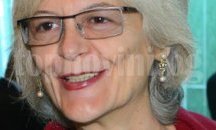 Екстравагантно е да крепиш нелегитимен център на власт и накрая да питаш КОЙ