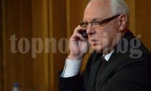 Велизар Енчев: Олигарх, който държи фармацевтичната промишленост и флота, ще спечели от сделките за армията