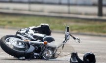 Двама младежи са с опасност за живота след катастрофа край Крън